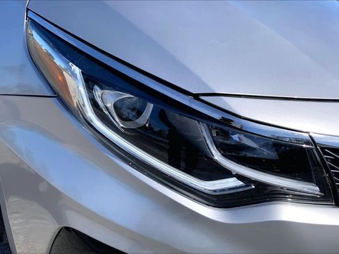 Used 2020 Kia Optima LX image 26