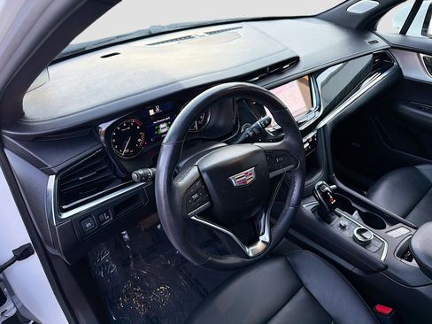 Used 2021 Cadillac XT6 Premium Luxury image 27