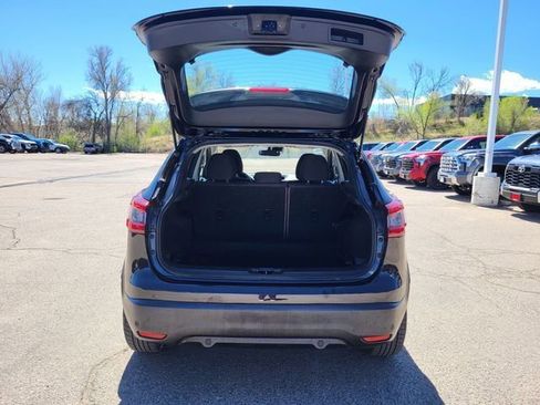 Used 2021 Nissan Rogue Sport S image 26