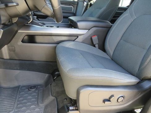 Used 2021 RAM 1500 Big Horn image 16