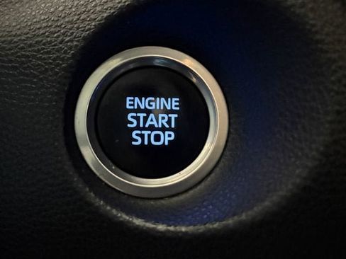 Used 2022 Toyota Corolla Cross LE image 21