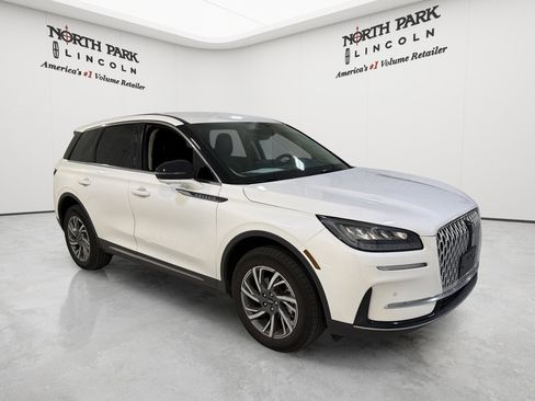 Used 2023 Lincoln Corsair FWD w/ Equipment Group 101A image 7