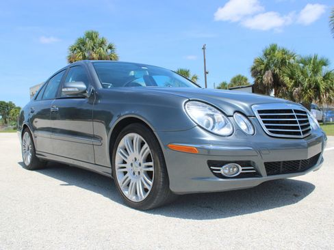 Used 2007 Mercedes-Benz E 350 4MATIC Sedan image 23