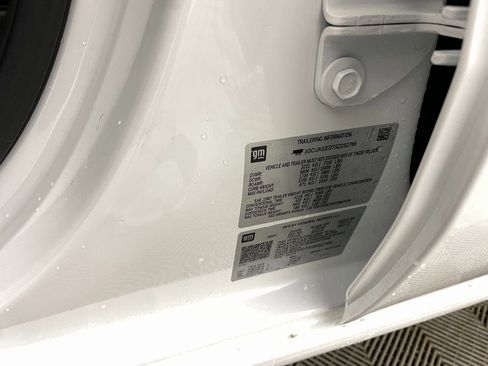 Certified 2025 Chevrolet Silverado 1500 RST AWD/4WD image 32