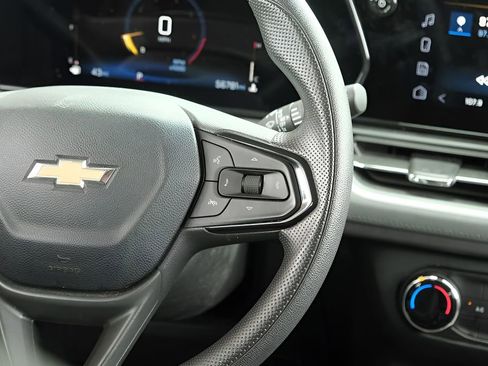 Used 2024 Chevrolet TrailBlazer LS w/ LS Confidence Package FWD image 11