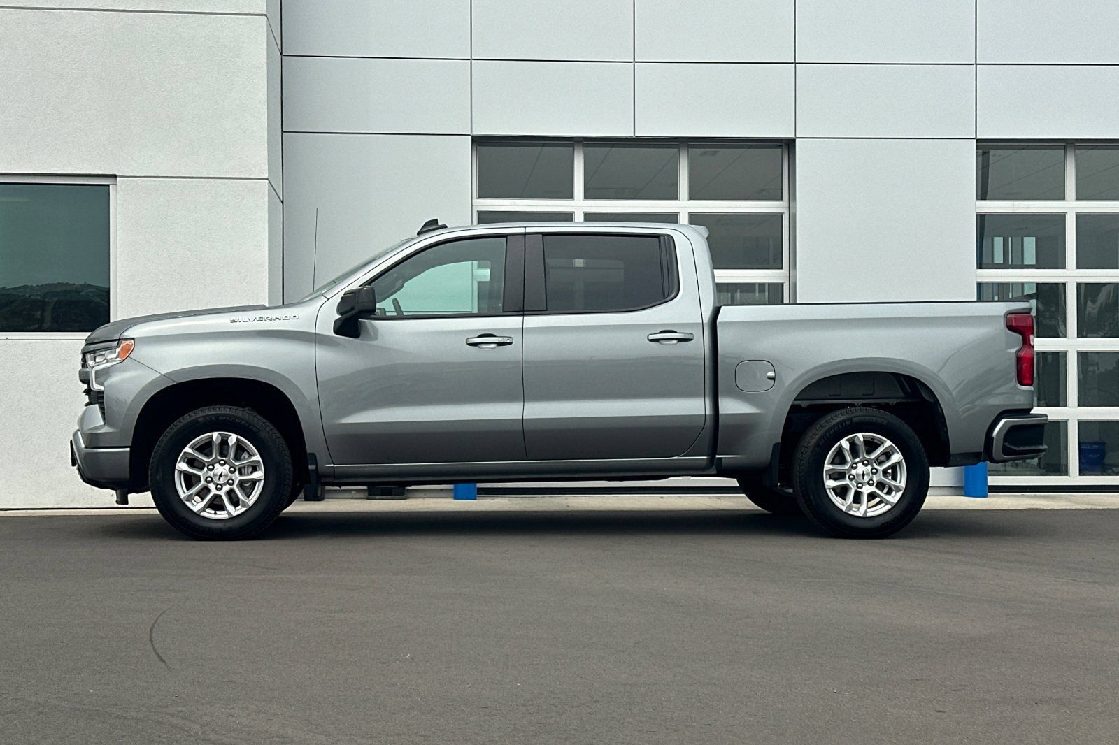 Used 2026 Chevrolet Silverado 1500 RST RWD image 7