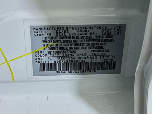 Used 2025 Nissan Sentra S image 12