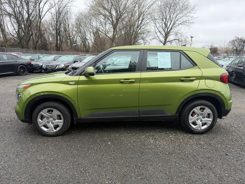Used 2020 Hyundai Venue SE image 8