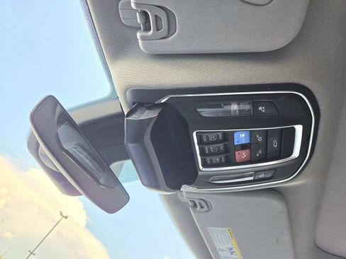 Used 2024 Jeep Wagoneer Series III w/ Premium Group I AWD/4WD image 40
