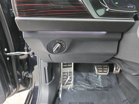 Used 2022 Volkswagen Jetta GLI Autobahn image 19