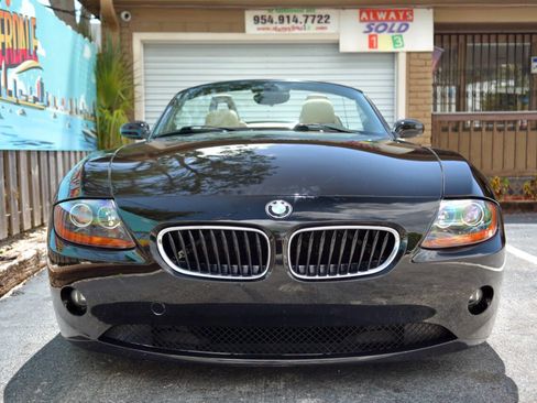 Used 2003 BMW Z4 2.5i image 2
