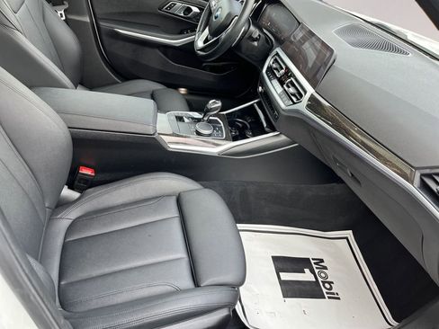 Used 2019 BMW 330i xDrive Sedan w/ Premium Package AWD/4WD image 13