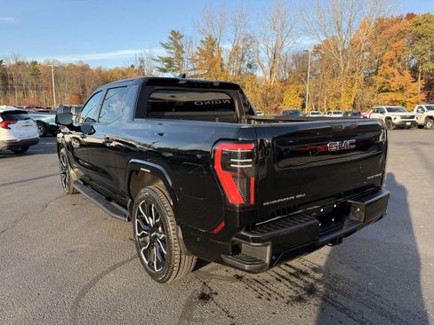 New 2025 GMC Sierra EV Denali image 3