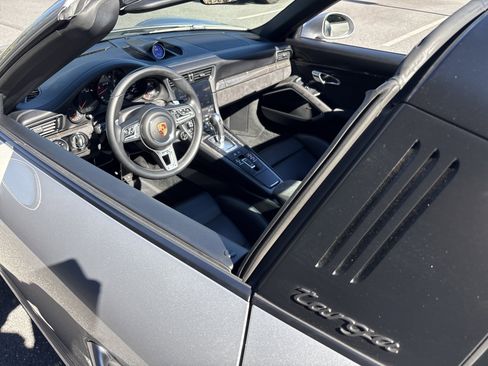 Certified 2019 Porsche 911 image 25