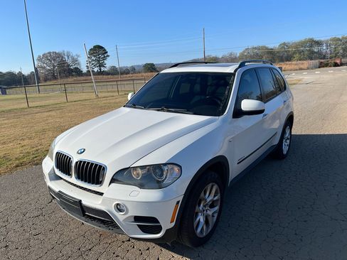 Used 2011 BMW X5 xDrive35i image 6