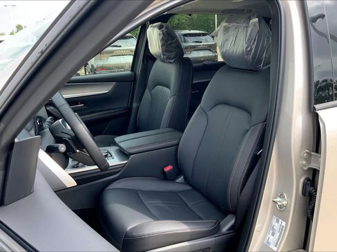 New 2026 MAZDA CX-90 3.3 Turbo w/ Preferred Package AWD/4WD image 9