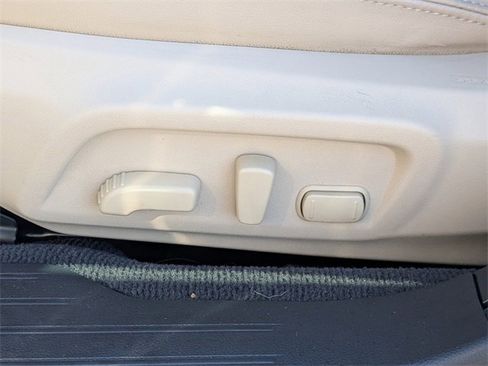 Used 2018 Subaru Outback 3.6R Limited image 21