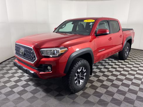 Used 2019 Toyota Tacoma TRD Off-Road AWD/4WD image 10