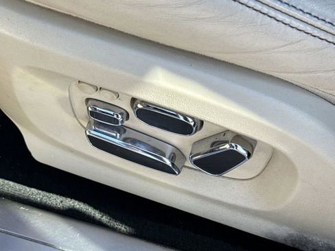 Used 2012 Jaguar XJ image 29