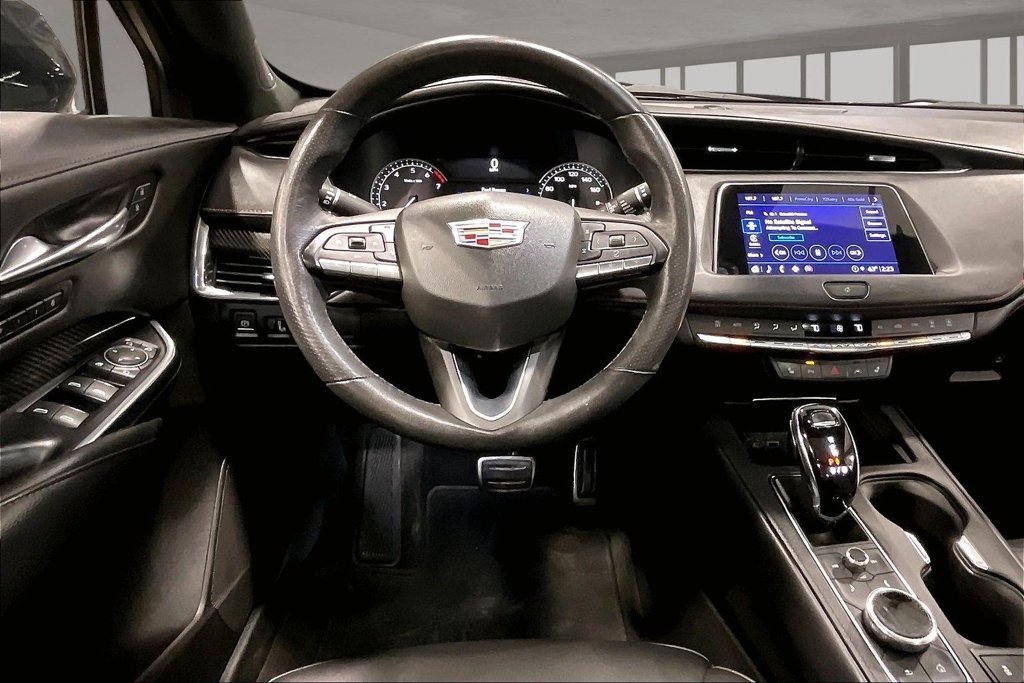 Used 2023 Cadillac XT4 Sport w/ Cold Weather Package AWD/4WD image 9