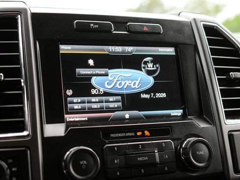 Used 2015 Ford F150 XLT w/ Equipment Group 301A Mid AWD/4WD image 21