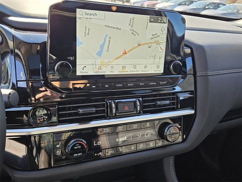 New 2025 Nissan Pathfinder Platinum image 21