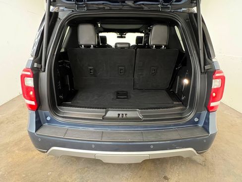 Used 2020 Ford Expedition XLT w/ Equipment Group 202A AWD/4WD image 32