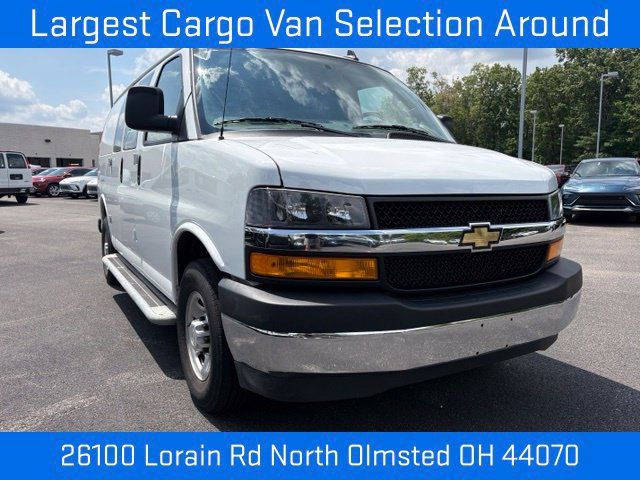Used 2025 Chevrolet Express 2500 w/ Driver Convenience Package RWD image 14