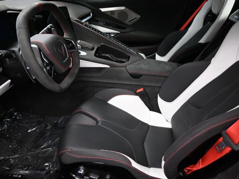 Used 2023 Chevrolet Corvette Stingray Premium Conv w/ Z51 Performance Package image 12