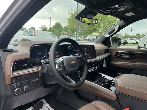 New 2026 Chevrolet Tahoe High Country AWD/4WD image 17