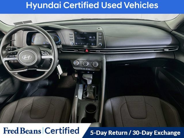 Used 2024 Hyundai Elantra SE FWD image 14