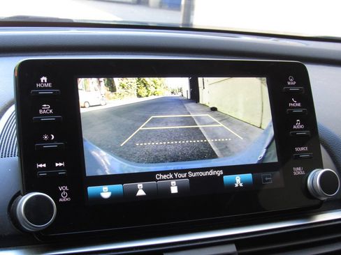 Used 2021 Honda Accord Touring image 31