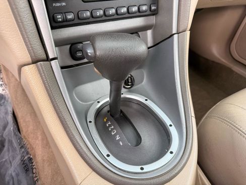 Used 2004 Ford Mustang GT image 11