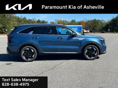 New 2025 Kia Sorento EX image 26