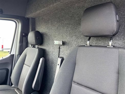New 2025 Mercedes-Benz Sprinter 2500 image 28