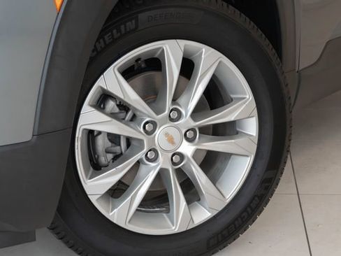 Used 2021 Chevrolet TrailBlazer LS FWD image 2