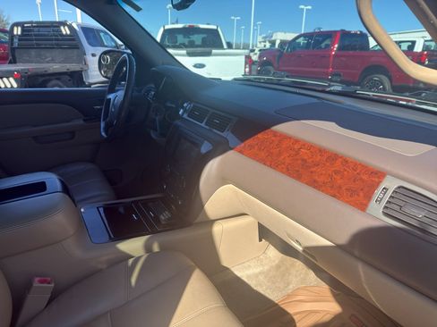 Used 2013 GMC Yukon XL SLT image 20