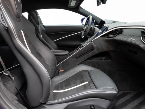 Used 2024 Ferrari Roma RWD image 53