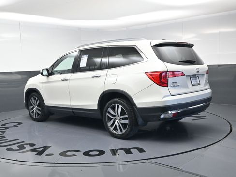 Used 2016 Honda Pilot Touring image 7
