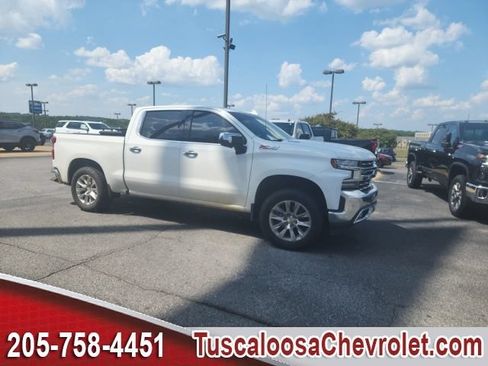 Used 2021 Chevrolet Silverado 1500 LTZ w/ Z71 Off-Road Package AWD/4WD image 7