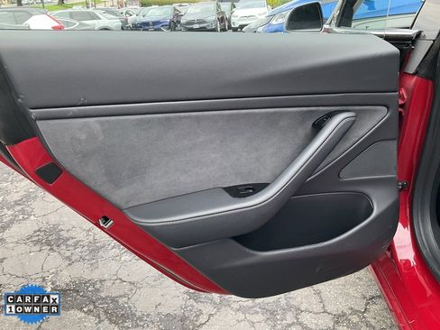 Used 2018 Tesla Model 3 Performance image 31
