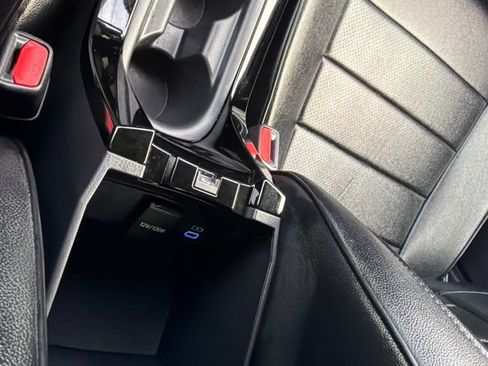 Used 2022 Toyota Corolla LE FWD image 25