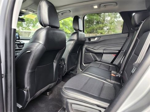 Certified 2022 Ford Escape SEL w/ Technology Package image 16