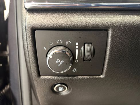Used 2021 Jeep Grand Cherokee Limited w/ Luxury Group II AWD/4WD image 27