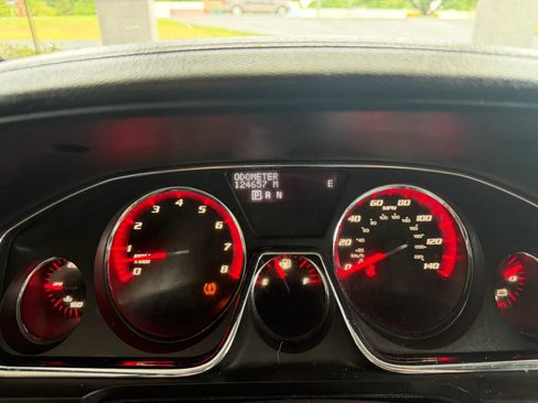 Used 2016 GMC Acadia SLT w/ Open Road Package AWD/4WD image 11