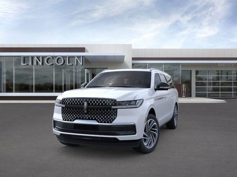 New 2025 Lincoln Navigator L Reserve AWD/4WD image 2