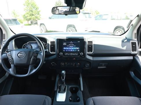 Used 2022 Nissan Frontier SV AWD/4WD image 32