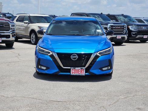 Used 2020 Nissan Sentra SR w/ Premium Package FWD image 2