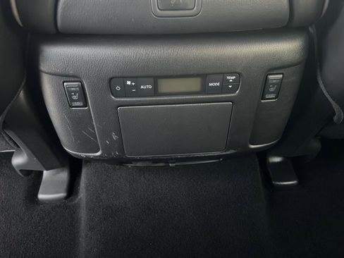 Used 2024 Nissan Armada Platinum w/ Captain's Chairs Package image 16