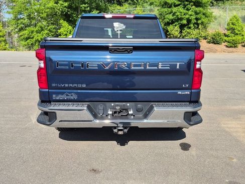 Used 2023 Chevrolet Silverado 1500 LT AWD/4WD image 4